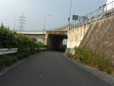 5 : トンネルをくぐる